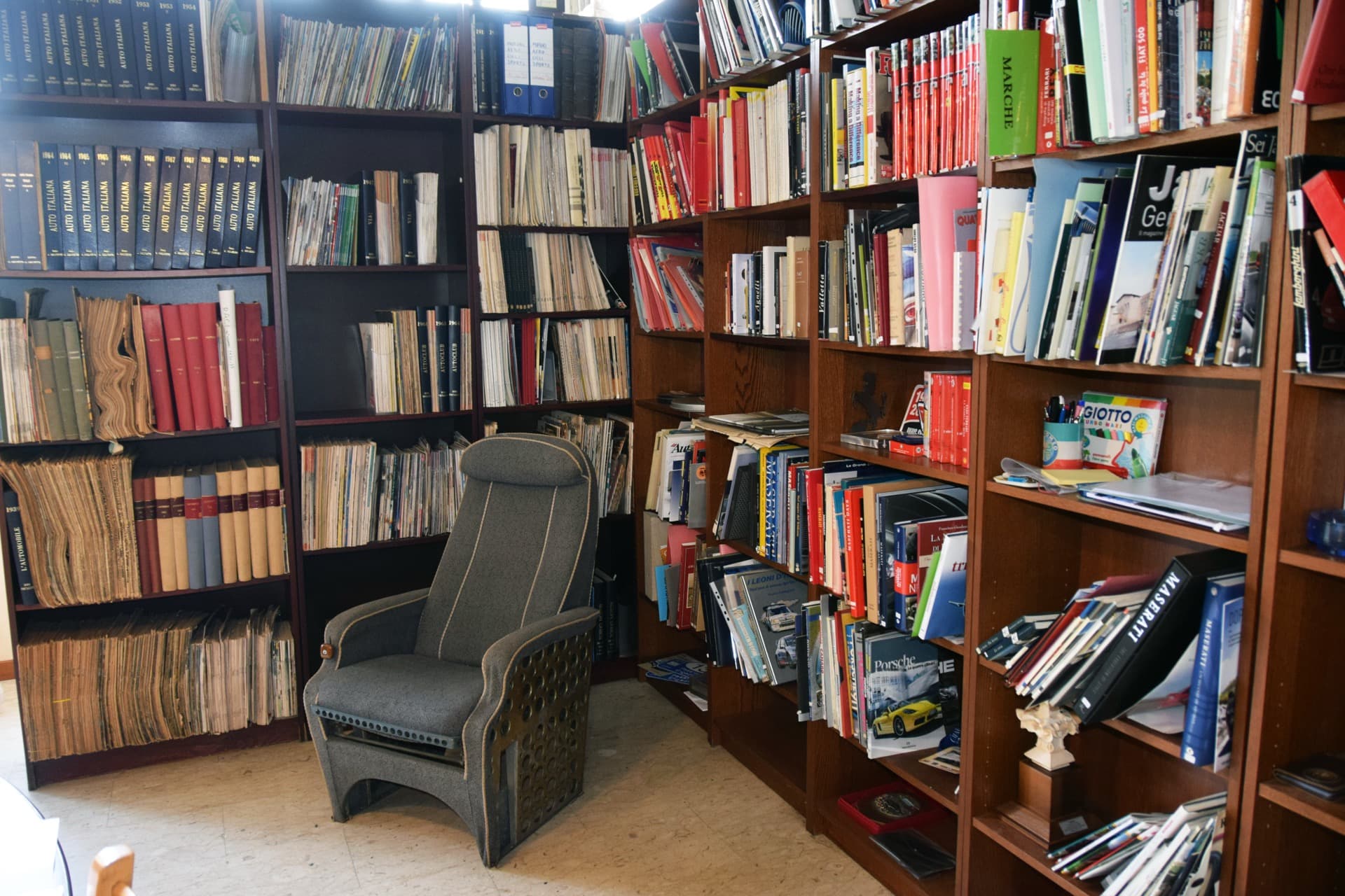 La Biblioteca — Alfa Blue Team